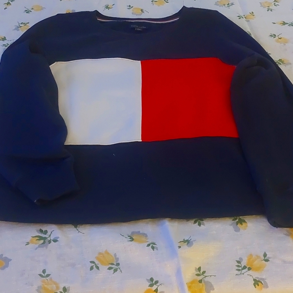 TOMMY HILFIGER pullover sweatshirt great condition Blue red white sz M